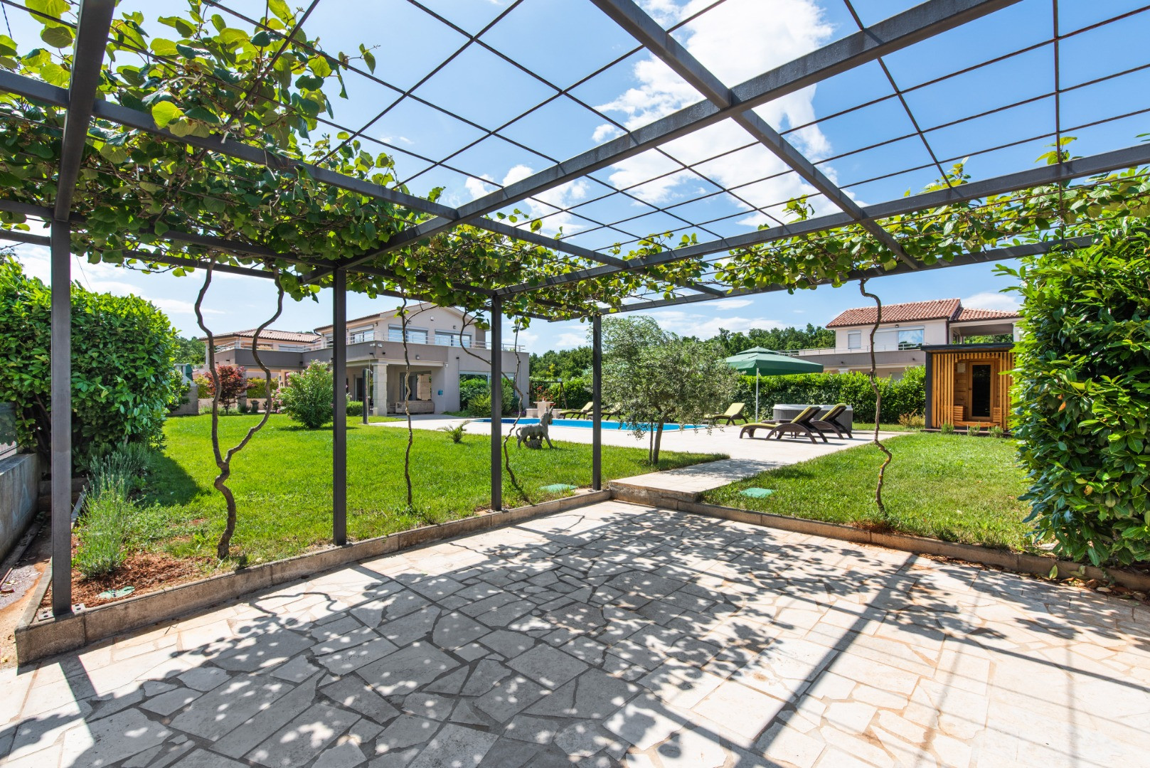 Villa Fantasia - predivna moderna vila smje&scaron;tena u istočnom dijelu Istre, Villa Fantasia Barban
